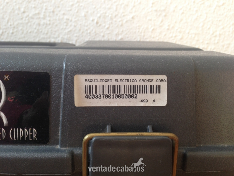  Vendo esquiladora marca Oster usada una vez 