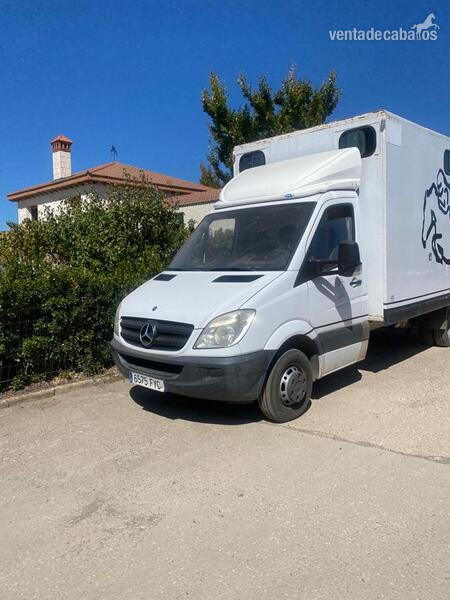 MERCEDES-BENZ - Remolques de caballos