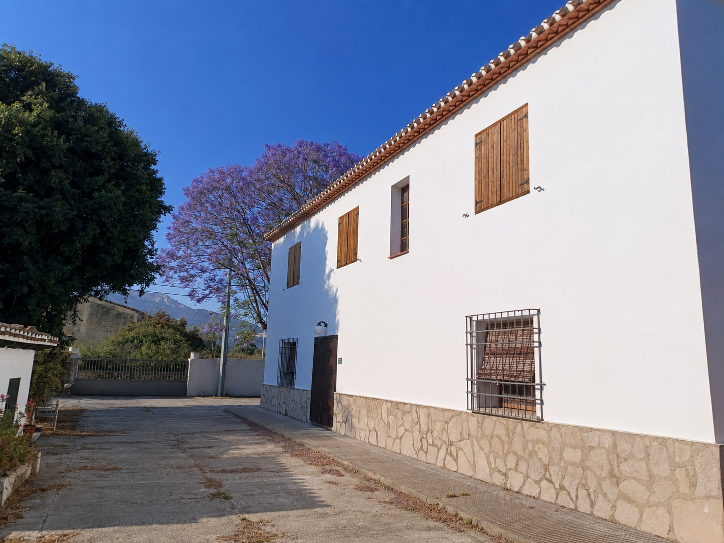 Exclusivo chalet de 400m2 en DENIA con 11.000m2 de parcela - Hípicas y establos en venta in DENIA